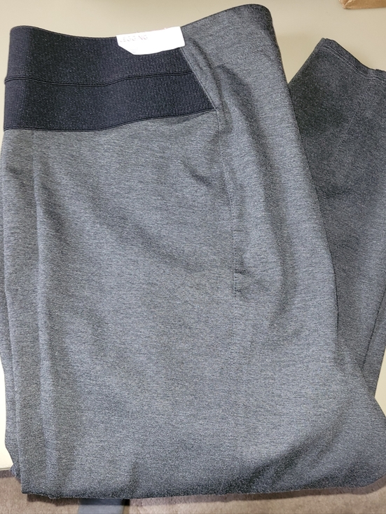 Lane Bryant Pants - NWT - Lane Bryant, Grey & Black Leggings. Size 28.